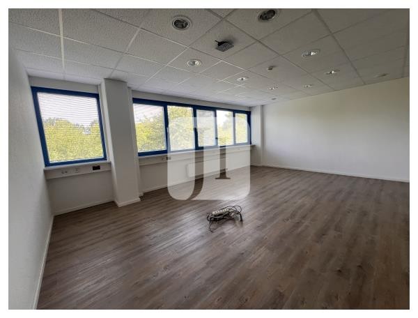 24558 Henstedt-Ulzburg, Halle/Lager/Produktion zur Miete | Büro | Jacobi Immobilien