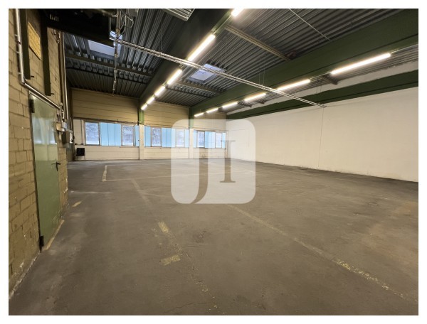 ca. 305 m² Lager-/Produktionsfläche mit angrenzendem Büro, 18147 Rostock, Halle/Lager/Produktion